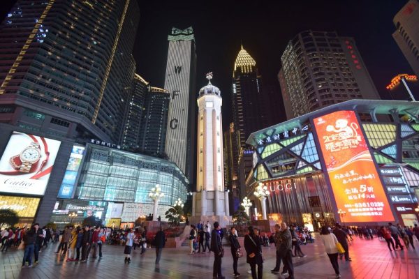 8-Jiefangbei Meydanı